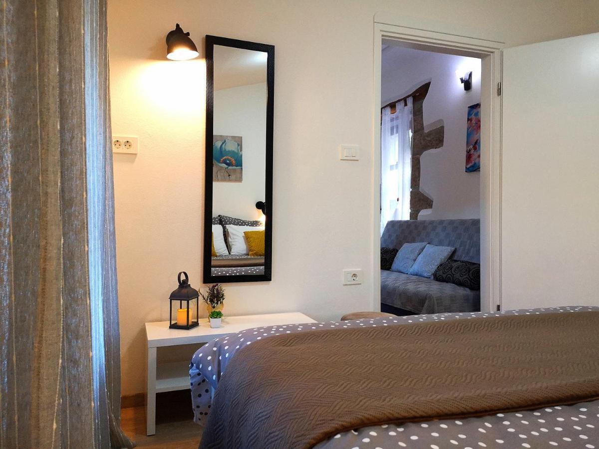 Apartment Franko - Hum Esterno foto